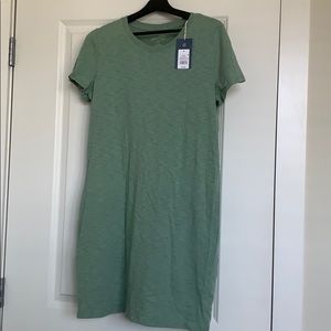 NWT Universal Thread green t shirt dress sz M